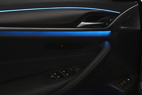 BMW 5 Serie Touring 530e xDrive High Executive M Sport > Shadow-Line/20inch/Driving Assistant Professional