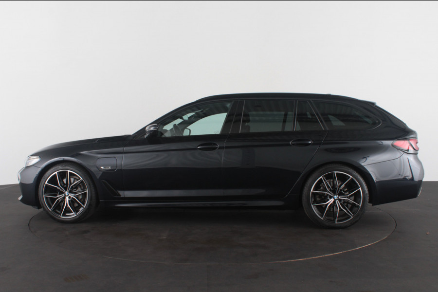 BMW 5 Serie Touring 530e xDrive High Executive M Sport > Shadow-Line/20inch/Driving Assistant Professional