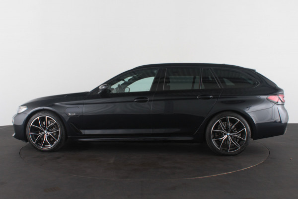 BMW 5 Serie Touring 530e xDrive High Executive M Sport > Shadow-Line/20inch/Driving Assistant Professional