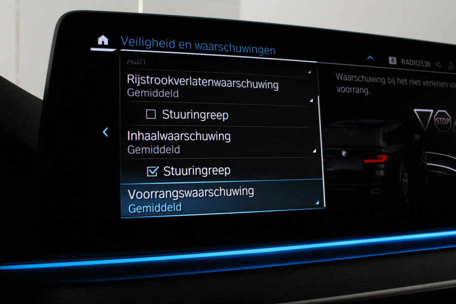 BMW 5 Serie Touring 530e xDrive High Executive M Sport > Shadow-Line/20inch/Driving Assistant Professional