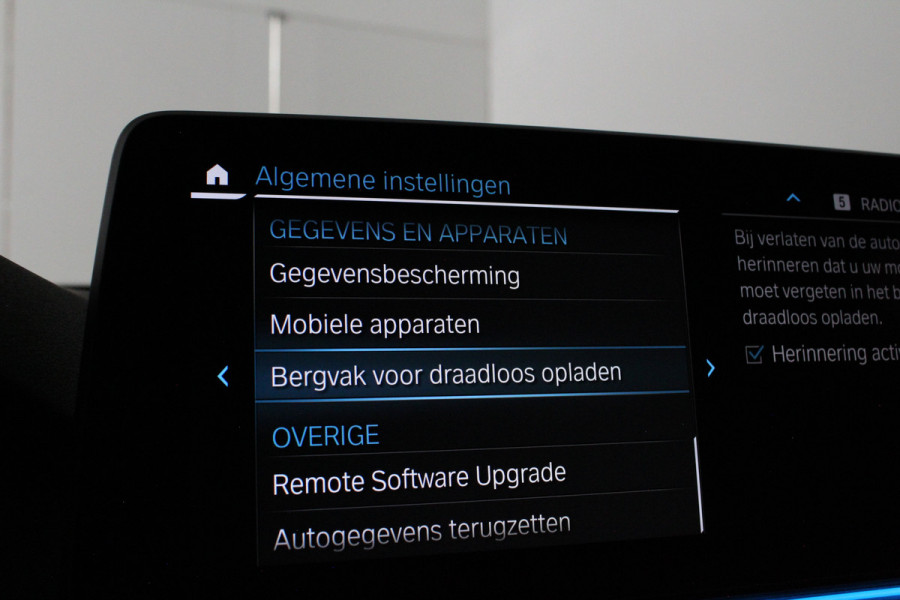 BMW 5 Serie Touring 530e xDrive High Executive M Sport > Shadow-Line/20inch/Driving Assistant Professional