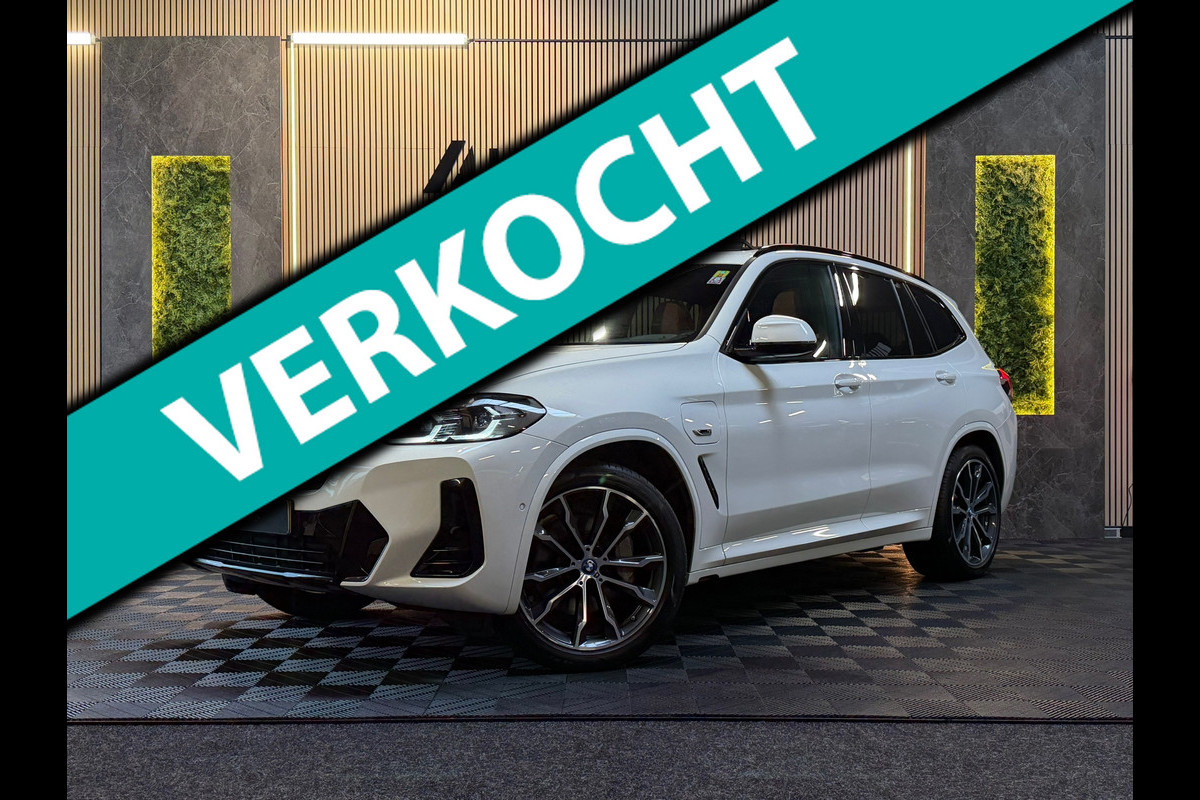 BMW X3 GERESERVEERD! XDrive30e High Executive M-SPORT|PANO|HuD|LASER|CARPLAY|TREKHAAK|SFEERVERLICHTING|STUURVERWARMING|292PK
