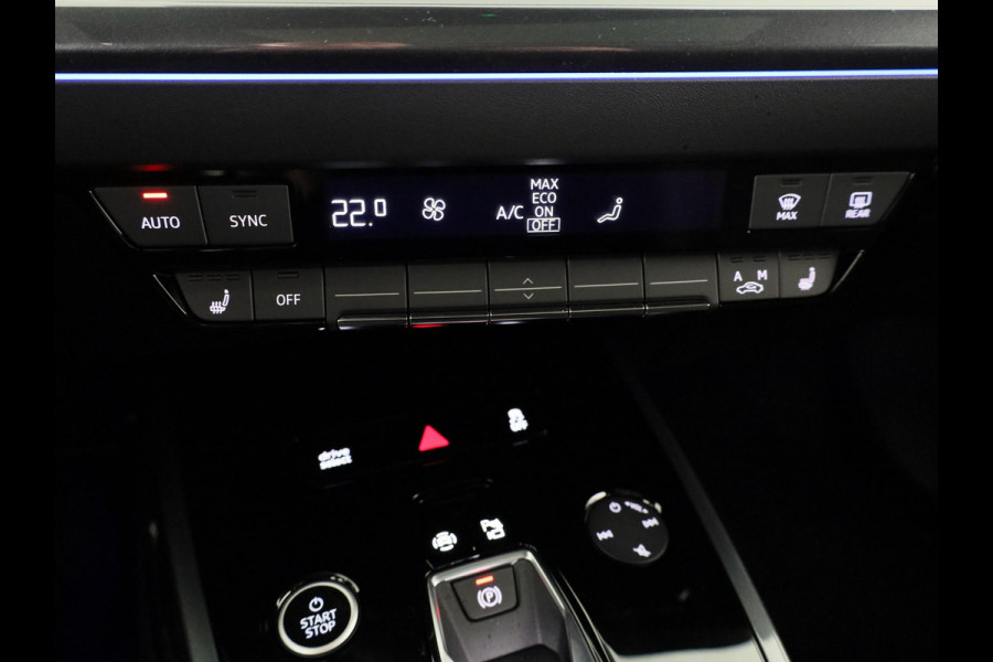 Audi Q4 e-tron 45 quattro S Edition Competition 82 kWh Panoramadak | 360 Camera | Adaptieve cruise control | Sfeerverlichting |