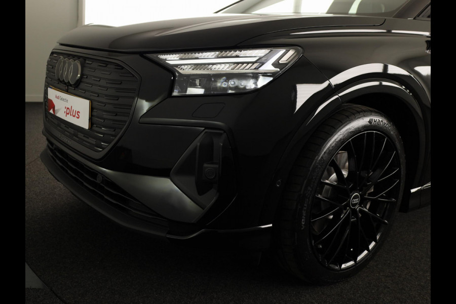 Audi Q4 e-tron 45 quattro S Edition Competition 82 kWh Panoramadak | 360 Camera | Adaptieve cruise control | Sfeerverlichting |