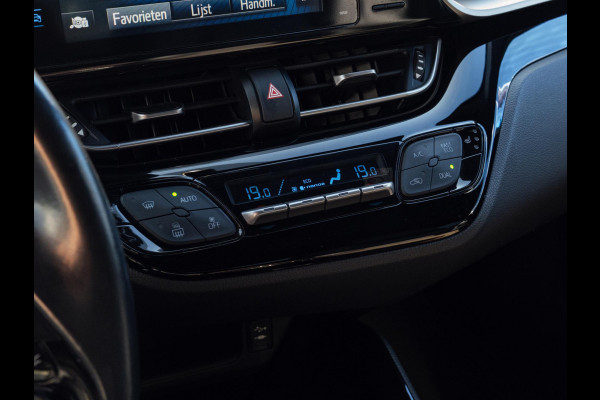 Toyota C-HR 1.8 Hybrid Executive |Camera|Trekhaak|Bruin leder