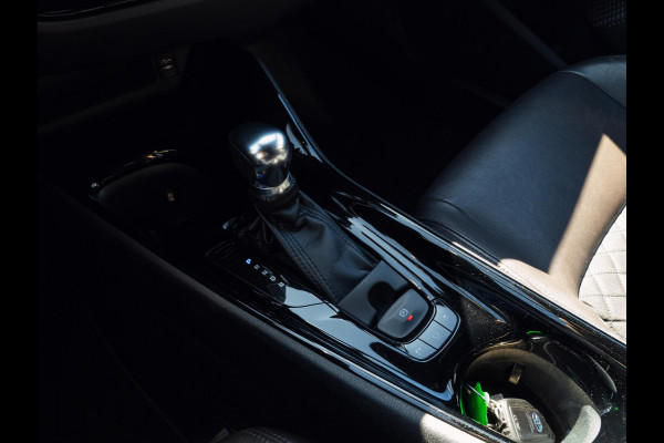 Toyota C-HR 1.8 Hybrid Executive |Camera|Trekhaak|Bruin leder