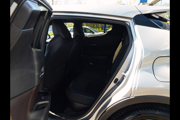 Toyota C-HR 1.8 Hybrid Executive |Camera|Trekhaak|Bruin leder