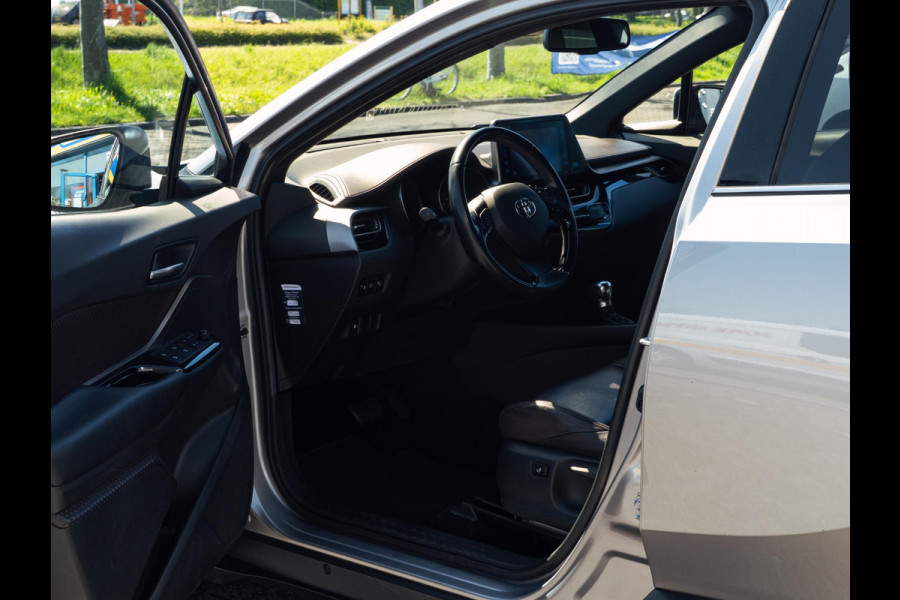 Toyota C-HR 1.8 Hybrid Executive |Camera|Trekhaak|Bruin leder