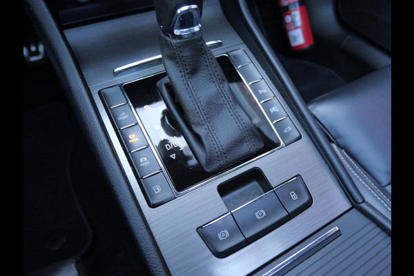 Škoda Superb Combi 1.4 TSI iV STYLE BUSINESS | PANORAMA | LEER | TREKHAAK | PHEV | BTW-AUTO!!