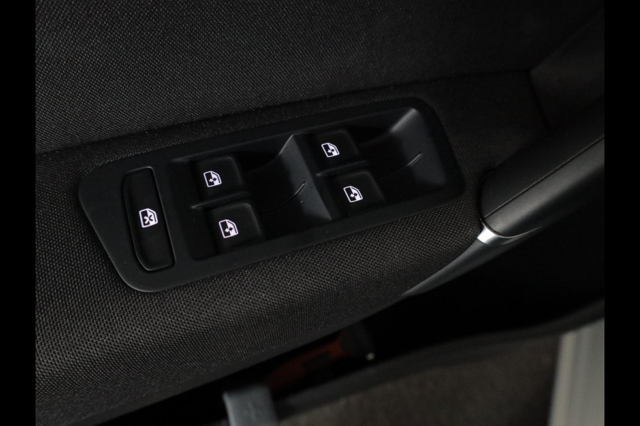 Volkswagen Golf Sportsvan 1.5 TSI ACT Comfortline 130pk DSG | clima | 16'LM-velgen | Navigatie |