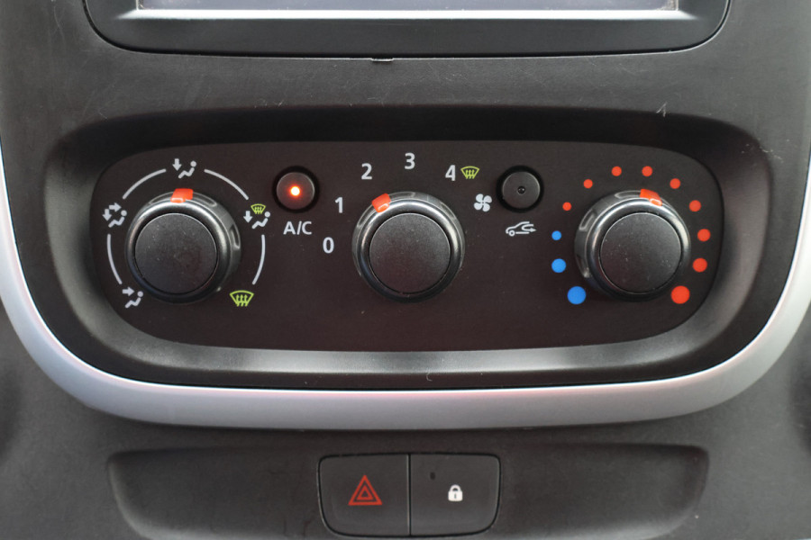 Renault Trafic 1.6 dCi T29 L2H1 Générique 3-Zits, Camera, Trekhaak, Airco, Navigatie, PDC