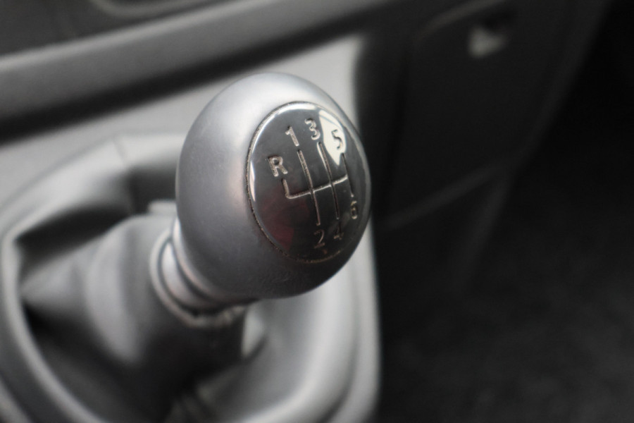 Renault Trafic 1.6 dCi T29 L2H1 Générique 3-Zits, Camera, Trekhaak, Airco, Navigatie, PDC