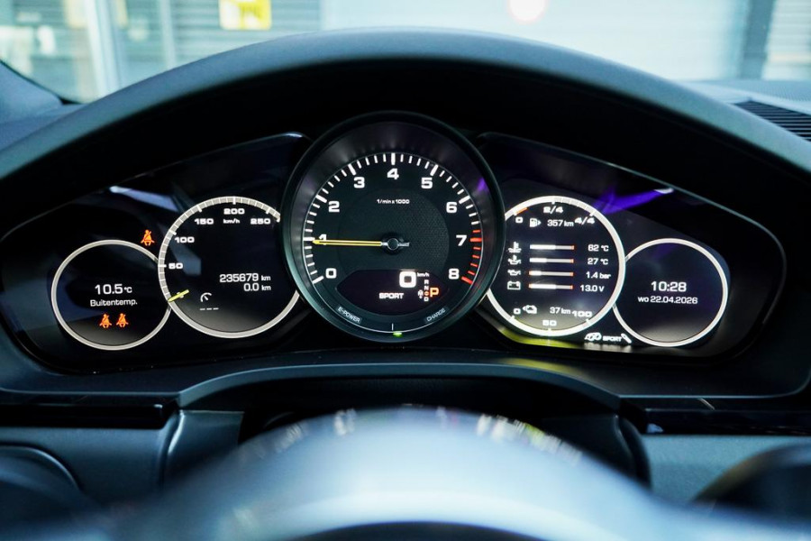 Porsche Cayenne Coupé 3.0 E-Hybrid / Adaptive Cruise / Sportstoelen / Stoelverwarming + Ventilatie / Incl BTW