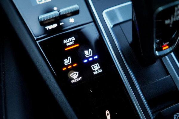 Porsche Cayenne Coupé 3.0 E-Hybrid / Adaptive Cruise / Sportstoelen / Stoelverwarming + Ventilatie / Incl BTW