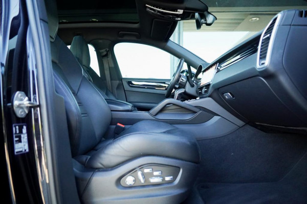 Porsche Cayenne Coupé 3.0 E-Hybrid / Adaptive Cruise / Sportstoelen / Stoelverwarming + Ventilatie / Incl BTW