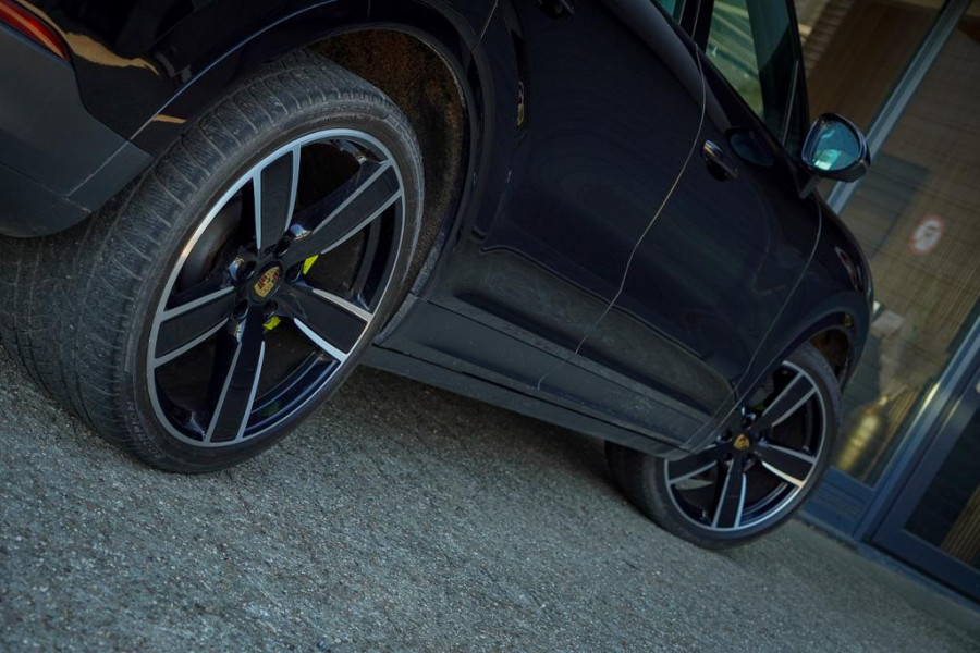 Porsche Cayenne Coupé 3.0 E-Hybrid / Adaptive Cruise / Sportstoelen / Stoelverwarming + Ventilatie / Incl BTW