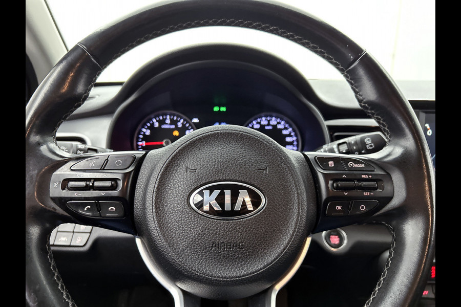 Kia Stonic 1.0 T-GDi DynamicPlusLine (NAVIGATIE, CARPLAY, CAMERA, CLIMA, TREKHAAK, GOED ONDERHOUDEN)