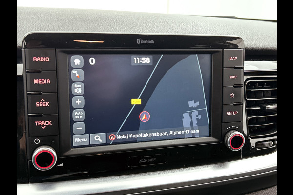 Kia Stonic 1.0 T-GDi DynamicPlusLine (NAVIGATIE, CARPLAY, CAMERA, CLIMA, TREKHAAK, GOED ONDERHOUDEN)