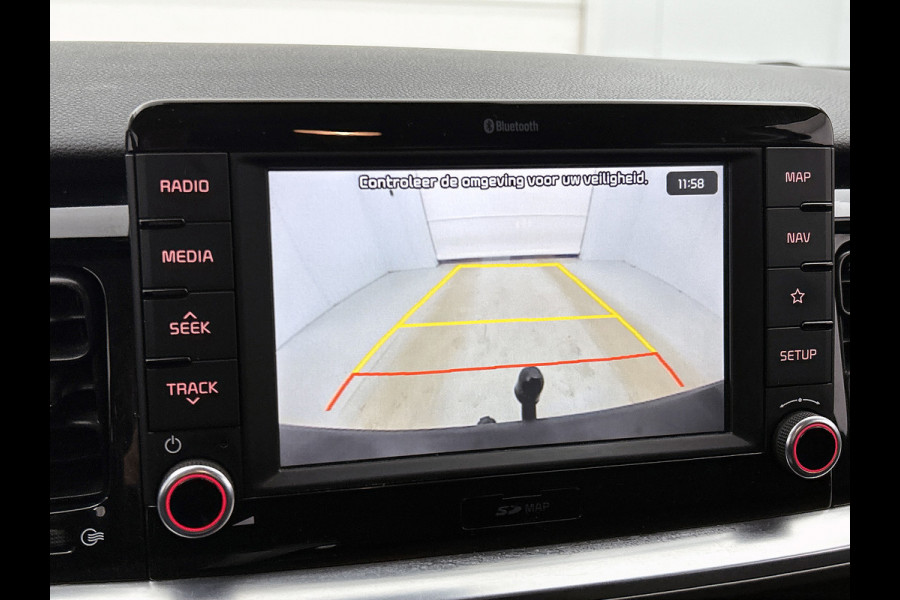 Kia Stonic 1.0 T-GDi DynamicPlusLine (NAVIGATIE, CARPLAY, CAMERA, CLIMA, TREKHAAK, GOED ONDERHOUDEN)
