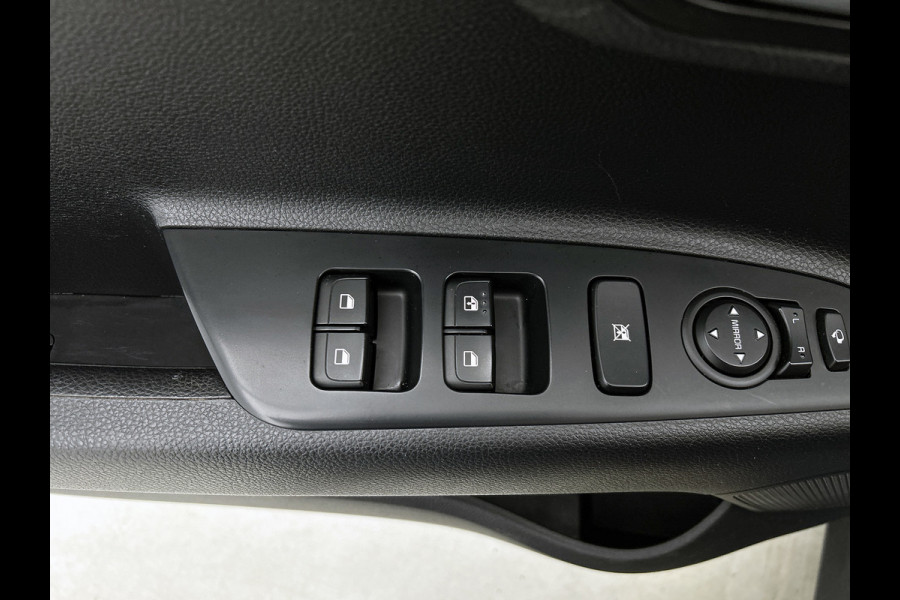 Kia Stonic 1.0 T-GDi DynamicPlusLine (NAVIGATIE, CARPLAY, CAMERA, CLIMA, TREKHAAK, GOED ONDERHOUDEN)