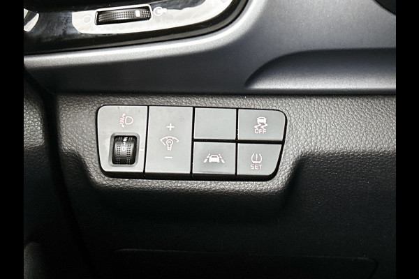 Kia Stonic 1.0 T-GDi DynamicPlusLine (NAVIGATIE, CARPLAY, CAMERA, CLIMA, TREKHAAK, GOED ONDERHOUDEN)