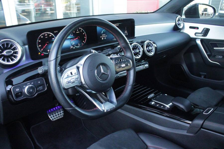 Mercedes-Benz A-Klasse 180 BUSINESS SOLUTION AMG | PANORAMA SCHUIF/KANTEL DAK | SFEER VERLICHTING | ELEKTRISCH VERSTELBARE VOORSTOELEN MET GEHEUGEN FUNCTIE | STOEL VERWARMING OP BEIDE VOORSTOELEN | MULTIBEAM LED KOPLAMPEN | ACHTERUITRIJ CAMERA | APPLE CARPLAY/ANDROID AUTO | NAVIGATIE | KEYLESS GO | CRUISE CONTROL | NIGHT PAKKET | VERKEERSLICHTEN WEERGAVE | 17" LICHTMETALEN VELGEN AMG | HEMELBEKLEDING ZWART | MBUX MULTIMEDIA SYSTEEM | SPORTSTOELEN | PARKEERSENSOREN VOOR + ACHTER |