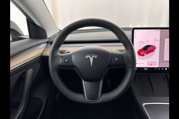 Tesla Model 3 Standard RWD Plus 60 kWh [ 3-Fase ] {SOH-87%} (INCL-BTW) Aut. *PANO | AUTOPILOT | LEATHER | KEYLESS | FULL-LED | MEMORY-PACK | TOPVIEW | DAB | CARPLAY | DIGI-COCKPIT | LANE-ASSIST | COMFORTSEATS | 19"ALU*