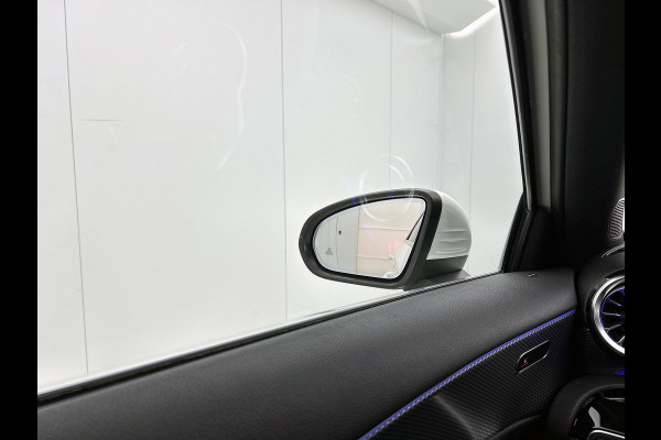 Mercedes-Benz A-Klasse 180 Business Solution Luxury (SFEERVERLICHTING, CAMERA, STOELVERWARMING, 1e EIGENAAR, GOED ONDERHOUDEN)