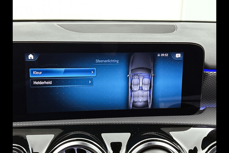 Mercedes-Benz A-Klasse 180 Business Solution Luxury (SFEERVERLICHTING, CAMERA, STOELVERWARMING, 1e EIGENAAR, GOED ONDERHOUDEN)