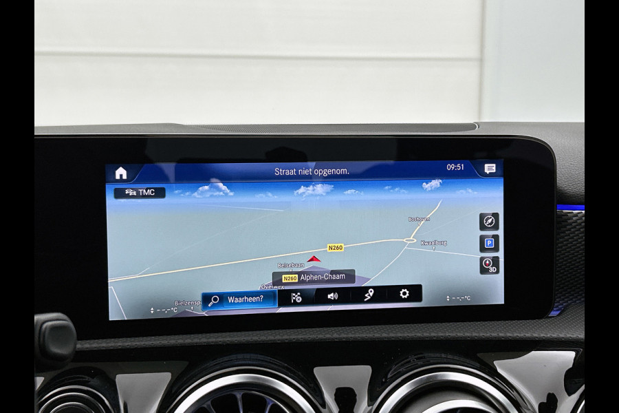Mercedes-Benz A-Klasse 180 Business Solution Luxury (SFEERVERLICHTING, CAMERA, STOELVERWARMING, 1e EIGENAAR, GOED ONDERHOUDEN)