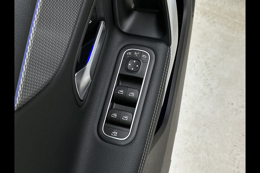 Mercedes-Benz A-Klasse 180 Business Solution Luxury (SFEERVERLICHTING, CAMERA, STOELVERWARMING, 1e EIGENAAR, GOED ONDERHOUDEN)