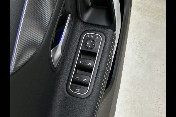 Mercedes-Benz A-Klasse 180 Business Solution Luxury (SFEERVERLICHTING, CAMERA, STOELVERWARMING, 1e EIGENAAR, GOED ONDERHOUDEN)
