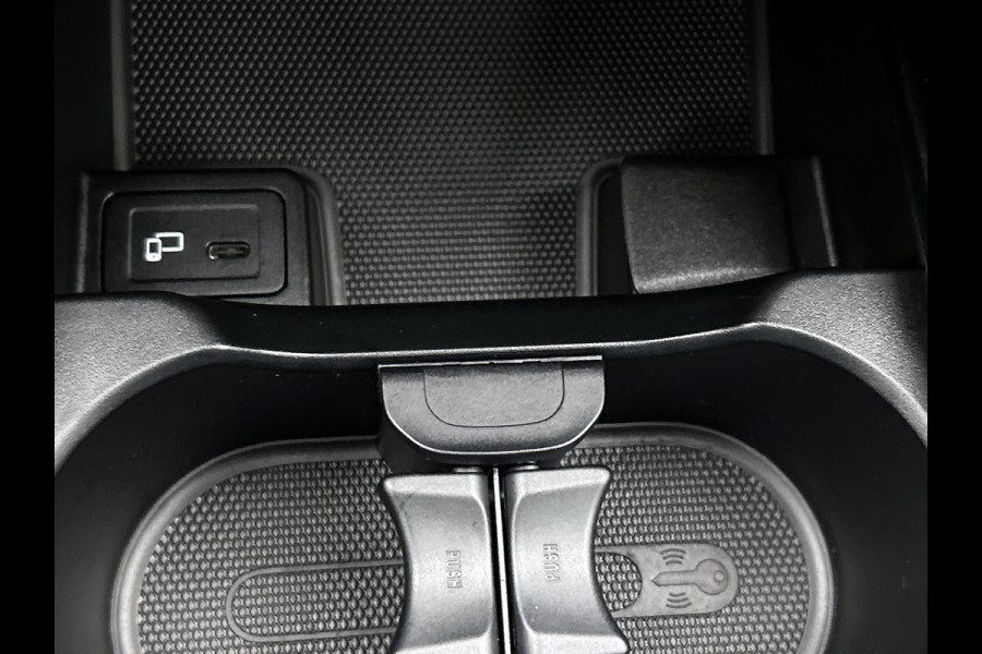 Mercedes-Benz A-Klasse 180 Business Solution Luxury (SFEERVERLICHTING, CAMERA, STOELVERWARMING, 1e EIGENAAR, GOED ONDERHOUDEN)