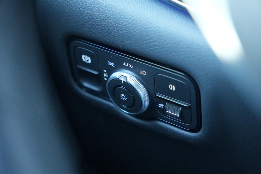 Mercedes-Benz Eqv 300 L2 90kWh 204pk - 2x Schuif - Stoel/Stuurverwarming - Stoelkoeling - Elek Schuifeuren - Blindspot - Multibeam - Rijklaar