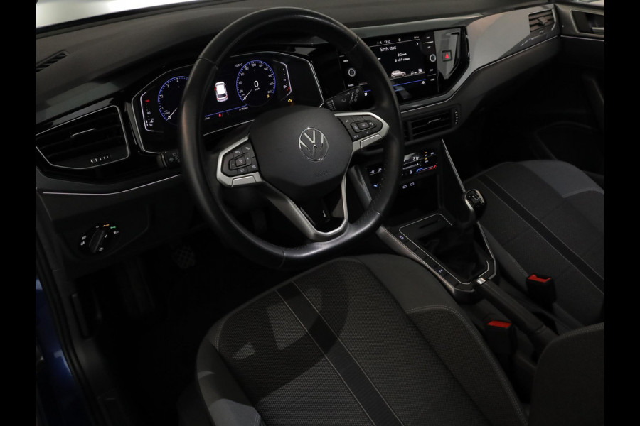 Volkswagen Polo 1.0 TSI Style 95 pk | Navigatie via App | Panoramadak | Parkeersensoren | Matrix LED koplampen | Adaptieve cruise control |