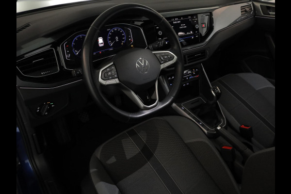 Volkswagen Polo 1.0 TSI Style 95 pk | Navigatie via App | Panoramadak | Parkeersensoren | Matrix LED koplampen | Adaptieve cruise control |
