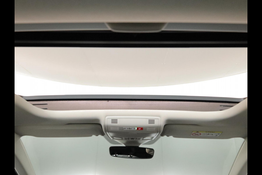 Volkswagen Polo 1.0 TSI Style 95 pk | Navigatie via App | Panoramadak | Parkeersensoren | Matrix LED koplampen | Adaptieve cruise control |
