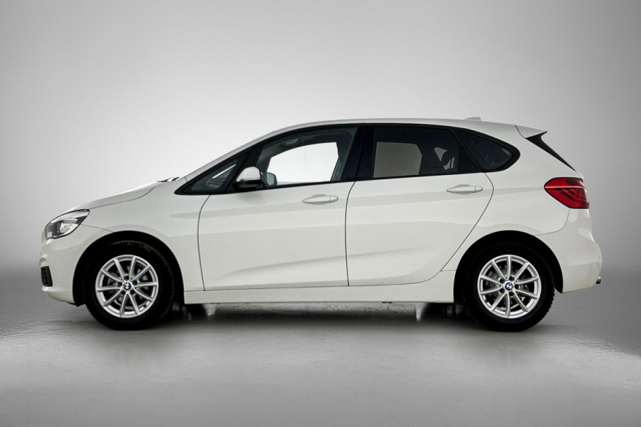 BMW 2 Serie Active Tourer 216i Executive (NAVIGATIE, PARKEERSENSOREN, LED, STUURBEDIENING, GOED ONDERHOUDEN)