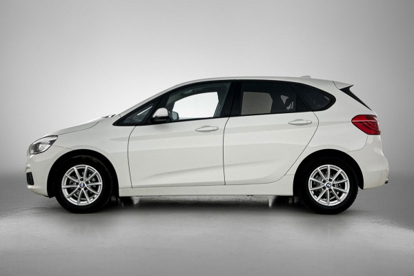 BMW 2 Serie Active Tourer 216i Executive (NAVIGATIE, PARKEERSENSOREN, LED, STUURBEDIENING, GOED ONDERHOUDEN)
