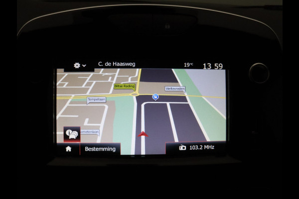 Renault Clio Estate TCe Intens 90pk Camera | Cruise | Navi | Parkeersens. v+a