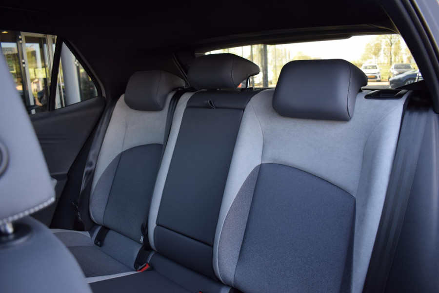 Volkswagen ID.3 First Max 58 kWh | Trekhaak | Pano | 20'' LM | HUD