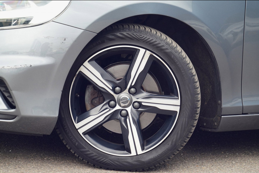 Volvo V40 2.0 T2 R-Design / Trekhaak / Navi / Cruise / Climate / Stoelverw. / Leer - Alcantara