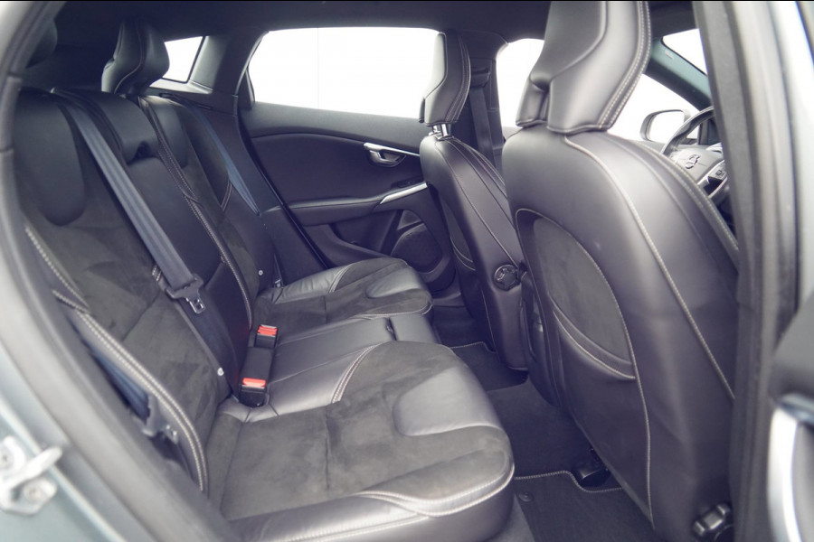 Volvo V40 2.0 T2 R-Design / Trekhaak / Navi / Cruise / Climate / Stoelverw. / Leer - Alcantara