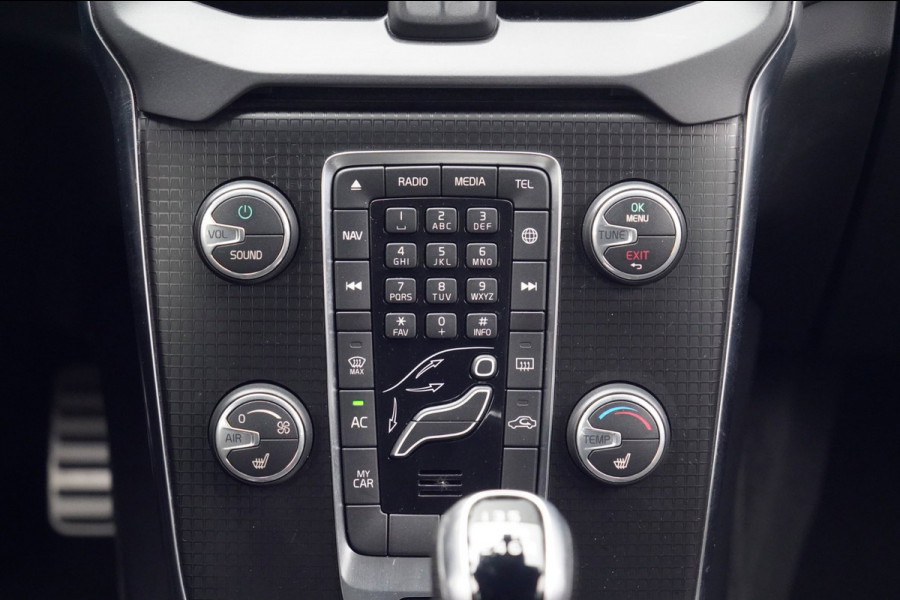 Volvo V40 2.0 T2 R-Design / Trekhaak / Navi / Cruise / Climate / Stoelverw. / Leer - Alcantara