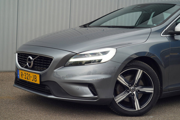 Volvo V40 2.0 T2 R-Design / Trekhaak / Navi / Cruise / Climate / Stoelverw. / Leer - Alcantara