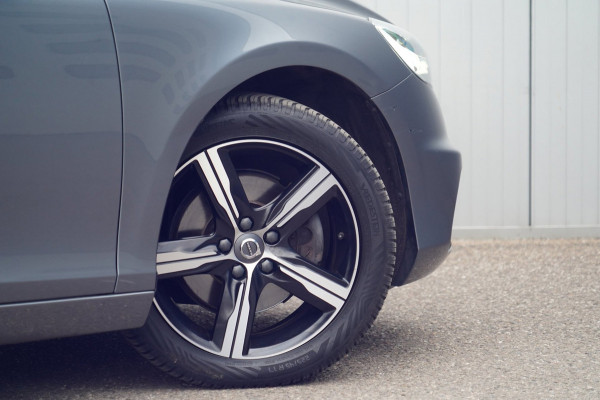 Volvo V40 2.0 T2 R-Design / Trekhaak / Navi / Cruise / Climate / Stoelverw. / Leer - Alcantara