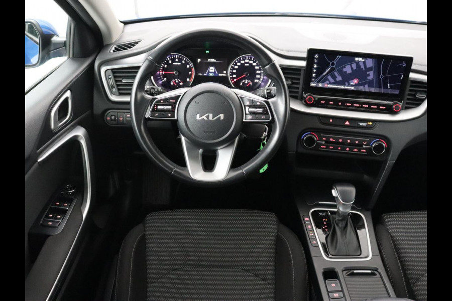 Kia Ceed 1.0 T-GDi MHEV DynamicLine | Origineel NL | Automaat | Carplay | Camera | Adaptive cruise | Navigatie | Full LED | Parkeerhulp | DAB | Climate control | Bluetooth