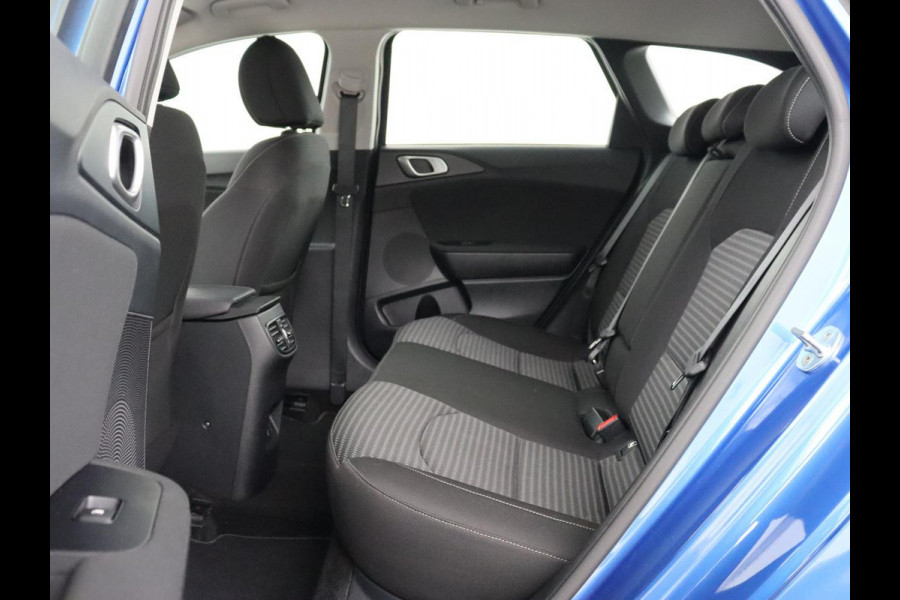 Kia Ceed 1.0 T-GDi MHEV DynamicLine | Origineel NL | Automaat | Carplay | Camera | Adaptive cruise | Navigatie | Full LED | Parkeerhulp | DAB | Climate control | Bluetooth