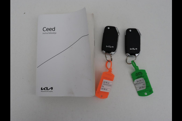 Kia Ceed 1.0 T-GDi MHEV DynamicLine | Origineel NL | Automaat | Carplay | Camera | Adaptive cruise | Navigatie | Full LED | Parkeerhulp | DAB | Climate control | Bluetooth