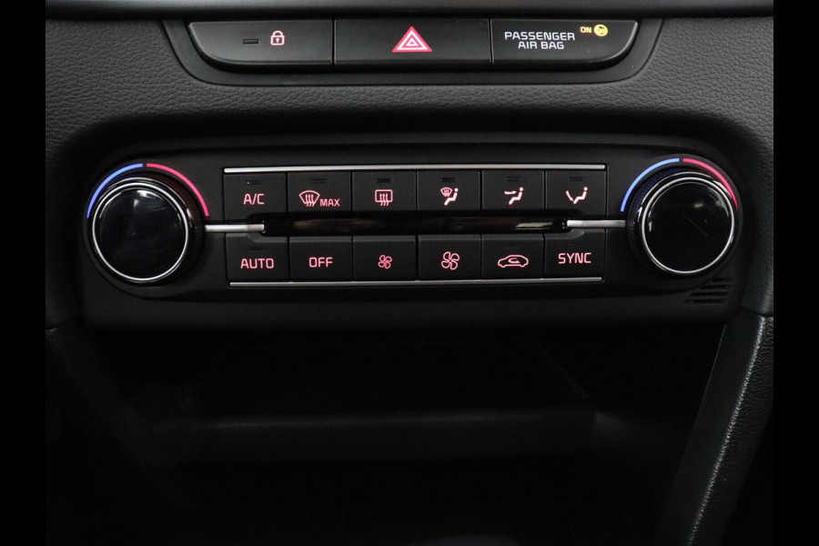 Kia Ceed 1.0 T-GDi MHEV DynamicLine | Origineel NL | Automaat | Carplay | Camera | Adaptive cruise | Navigatie | Full LED | Parkeerhulp | DAB | Climate control | Bluetooth